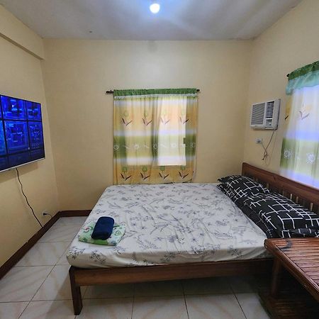 Larosa Hostel Puerto Princesa Zewnętrze zdjęcie