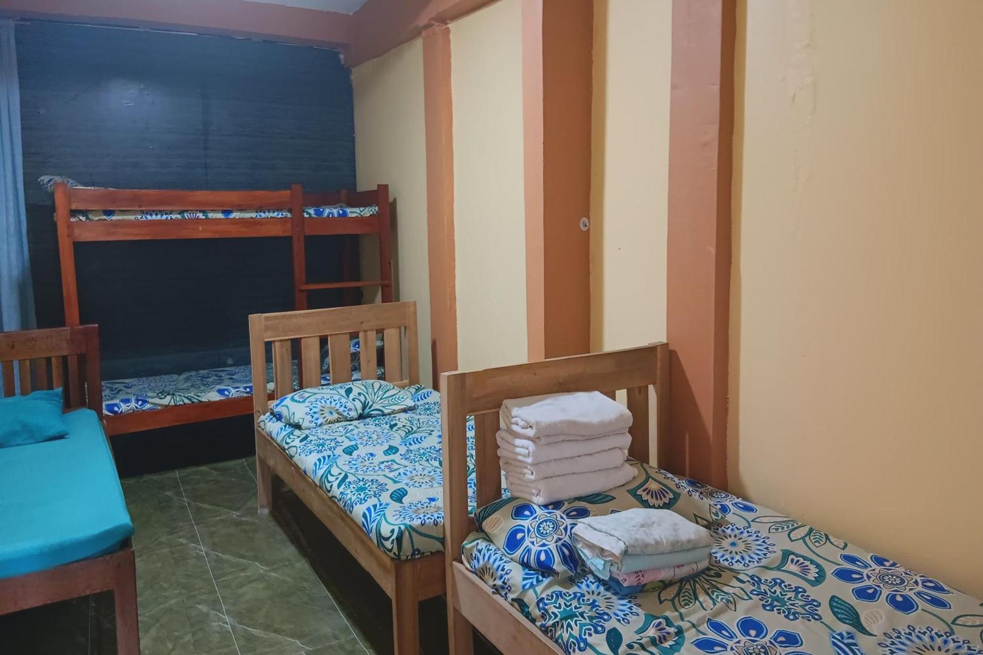 Larosa Hostel Puerto Princesa Zewnętrze zdjęcie
