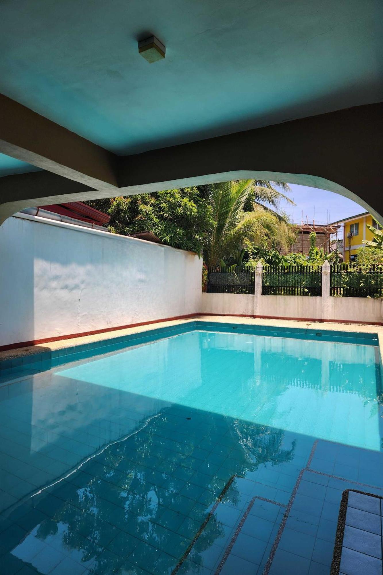 Larosa Hostel Puerto Princesa Zewnętrze zdjęcie